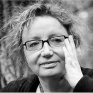 Maria ZMARZ-KOCZANOWICZ reżyserka i scenarzystka Autorka wielu filmów dokumentalnych i teatrów telewizji, a także pełnometrażowego filmu fabularnego Kraj świata.