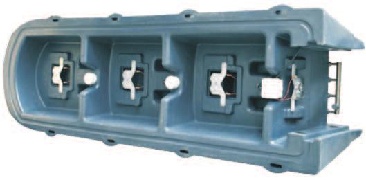 ARTYKUŁY HODOWLANE 63 POLYMAX Podgrzewana wersja poidła POLYMAX jest wyposażona w cztery zestawy przewodów grzewczych POLYRESISTANCE 24V/80W.