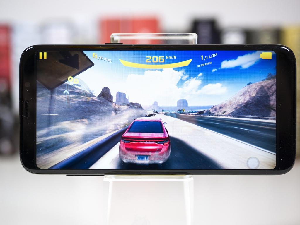 wygląda niemal identycznie jak w oryginale i nie wiem, czy dział prawny Samsunga jest z tego podobieństwa designu i samej nazwy zadowolony.