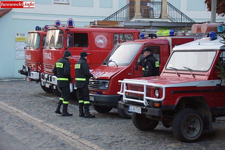 Lubomierz strażakami stoi.