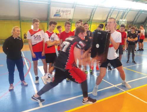 W ten sposób podopieczni Stelio DeRocco zrehabilitowali się za wcześniejsze porażki z Cuprum Lu bin 1:3 (25:19, 23:25, 11:25, 19:25) i Cer ra dem Czar ny mi Ra dom 0:3 (20:25, 22:25, 21:25).