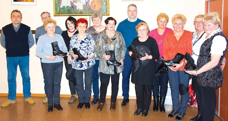 Miłośnicy narciarstwa mogą natomiast w każdą sobotę wybrać się do Szczyrku (wyjazdy organizowane przez Ośrodek Sportu i Rekreacji), a w niedzielę 11 lutego wziąć udział w zawodach w slalomie gigancie
