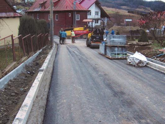 W ramach prac położono 85 metrów bieżących nawierzchni z betonu asfaltowego na podbudowie z kruszywa.