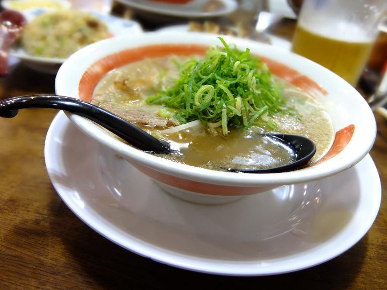 sum, kimchi, smażone makarony, ryże, owoce morza,