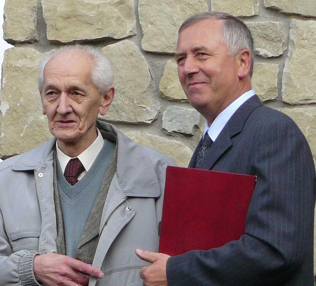 Obserwatorium administrowane jest zespół szkół w Węglówce, jest ono dostępne do zwiedzania (tylko parter) w soboty i niedziele, w pozostałe dni po uzgodnieniu z władzami szkoły.