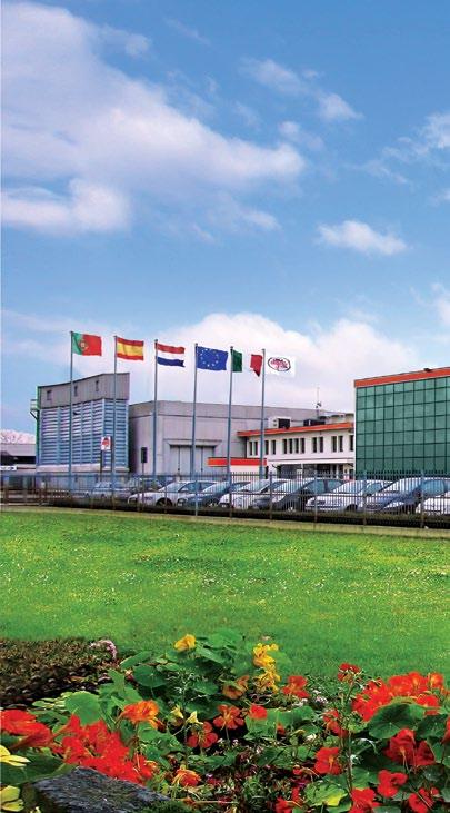 AGREX Synonim jakości Made in Italy AGREX dynamiczna, nieustannie rozwijająca się włoska firma projektuje, produkuje i sprzedaje maszyny rolnicze na całym świecie.