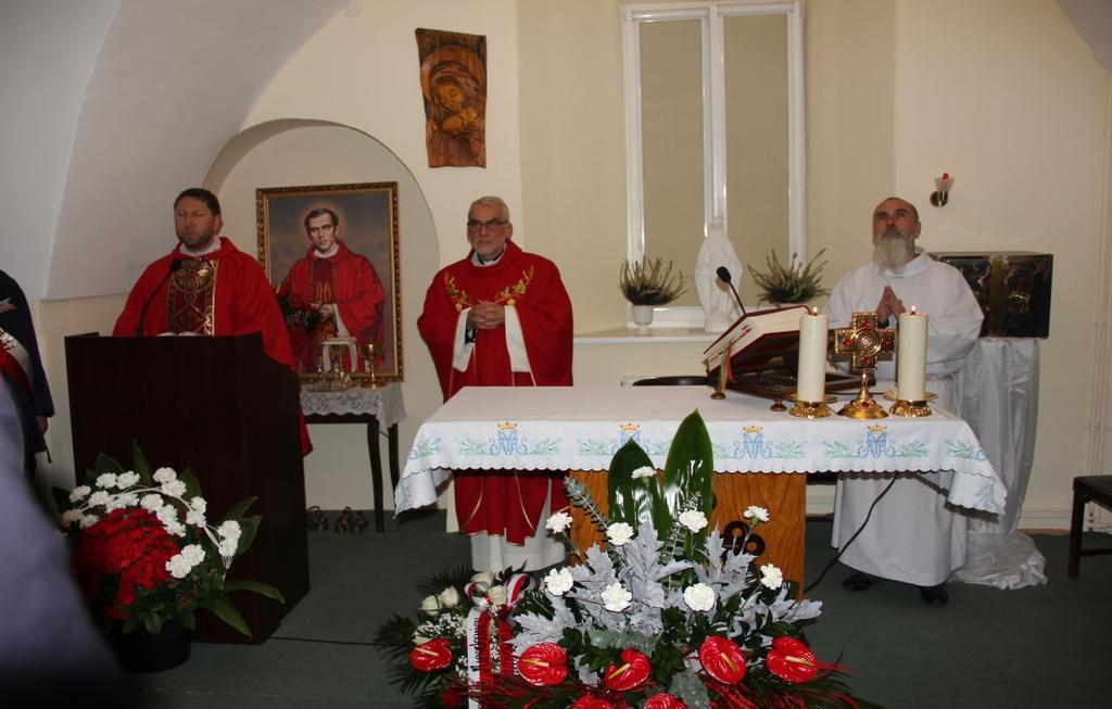 Rozdarta jest Polska ( ) podkreślił ks. Surma.