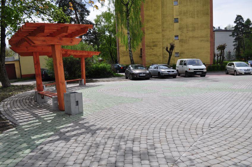 inwestycja po Gmina poniosła także w 2016 roku wydatek 92 742 zł jako dotacja celowa dla Starostwa Starachowice dla opracowania dokumentacji dla zadania "Rozbudowa układu komunikacyjnego północnej