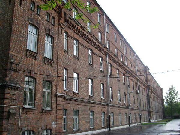 O SZKOLE Zespół Szkół Licealnych i Technicznych nr 1: - Technikum Mechatroniczne nr 1 - LXXX Liceum Ogólnokształcące im.