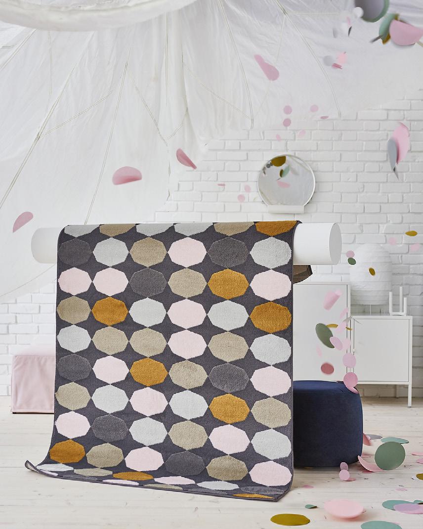 MATERIAŁY PRASOWE IKEA / LUTY 2018 / 12 PH148220 DYWAN TORRILD Dywan daje możliwość połączenia wszystkich elementów wystroju w spójną całość.