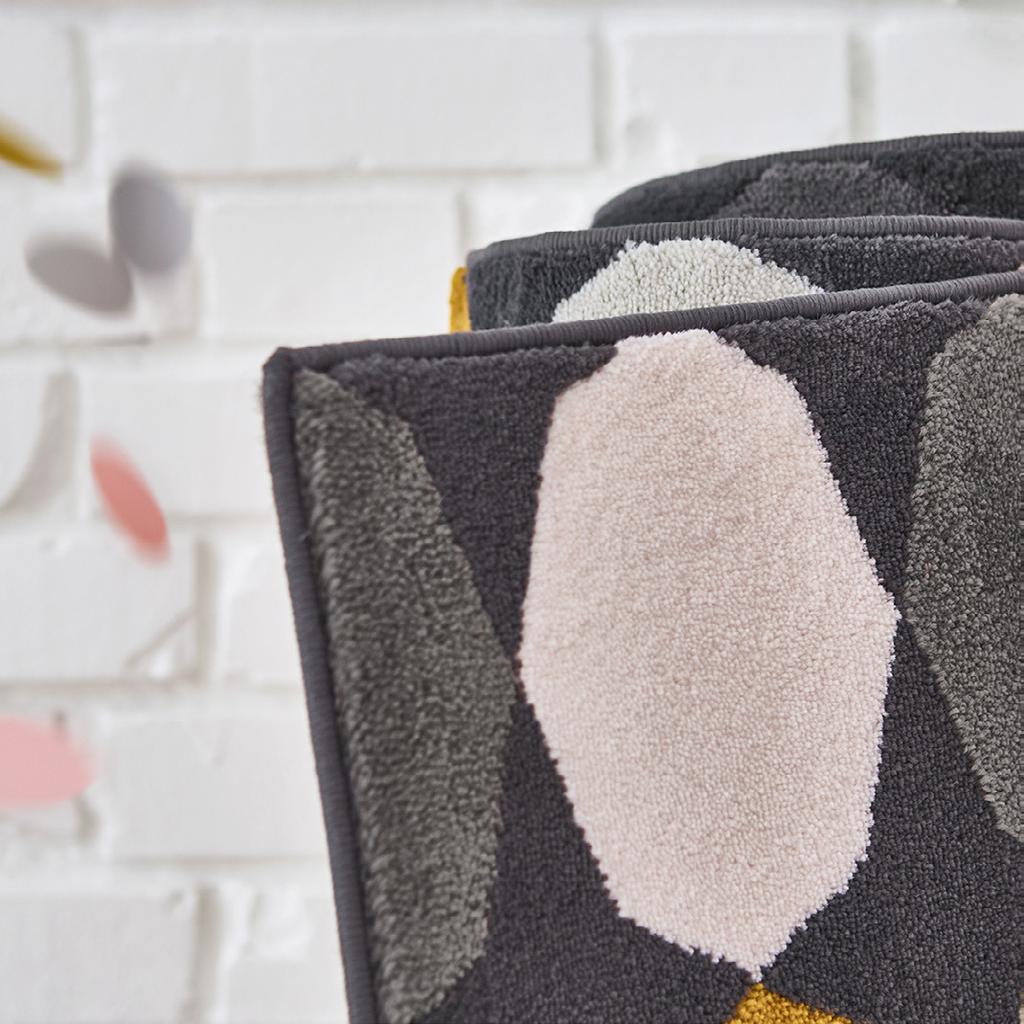 MATERIAŁY PRASOWE IKEA / LUTY 2018 / 13 PH148234 PE660162 TORRILD dywan z