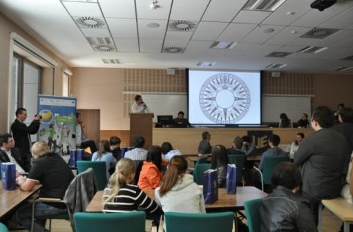 Autorzy zdjęć na studenckiej wystawie