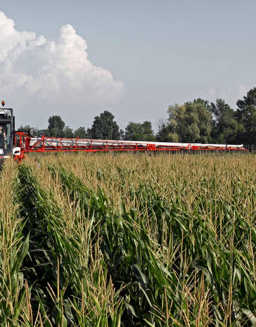 URAGANO to samobieżny opryskiwacz opracowany specjalnie z myślą o opryskach wysokich upraw.