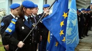 EUPM BiH Cele misji: sprawne przejęcie zadań od ONZ IPTF Monitorowanie, doradzanie i nadzorowanie procesu tworzenia struktur policyjnych działających zgodnie ze standardami UE (centralizacja)