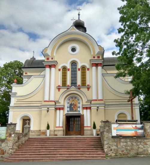 Zakład wychowawczy i sierociniec w zespole oo. Saletynów, przy ul. Dąbrowskiego 71, wybudowany został z inicjatywy ks.