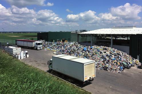 RAPORT O STANIE ŚRODOWISKA WOJEWÓDZTWA LUBELSKIEGO W 2016 ROKU Odpady Zakład Podstawowym aktem prawnym w Unii Europejskiej, regulującym kwestie gospodarki odpadami jest Dyrektywa Parlamentu