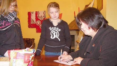 Tematem był dotychczasowy dorobek pisarski zaproszonego gościa. Autorka zadebiutowała w roku 2006 opowiadaniem Zbieracz grzechów.