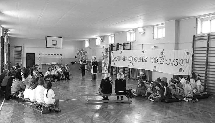 Mariola Kowalcze pracownik Biblioteki Publicznej w Kłodzku, koordynator konkursu który musiał uznać wyższość zaproszonych gości.