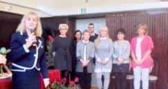 Wyróżnienia dla Pielęgniarek oraz Położnych wyłonionych w konkursie dla Najlepszej Pielęgniarki i Położnej Roku 2017. Pani mgr Marzena Olszewska- -Fryc Dyrektor ds.
