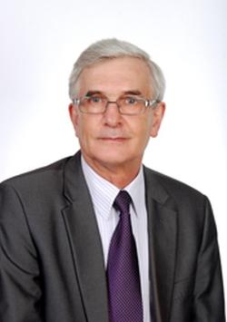 Czesław Gębarowski Czesław Gębarowski, lat 56, żonaty, 4 synów, wnuczka Nadia. Pracownik Kuźni Glinik Sp. z o.o. Posiada egzamin państwowy do Rad Nadzorczych Spółek Skarbu Państwa. Od 1989 r.
