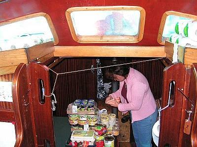 Cuxhaven - Helgoland - Edynburg - Bergen - Vikanes - Bergen na jachcie s/y SYRENKA 18 czerwca 2005-2 lipca 2005 - oczami Magdy Waldon Fajna ferajna nas tam szła.