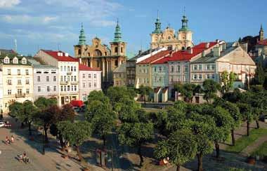 Przemyślské turistické chodníky Przemyślský turistický chodník modrý Trasa chodníka: Staromestské námestie Rímskokatolícka arcibiskupská katedrála Kazimierzowský zámok Zámocký park Návršie Troch