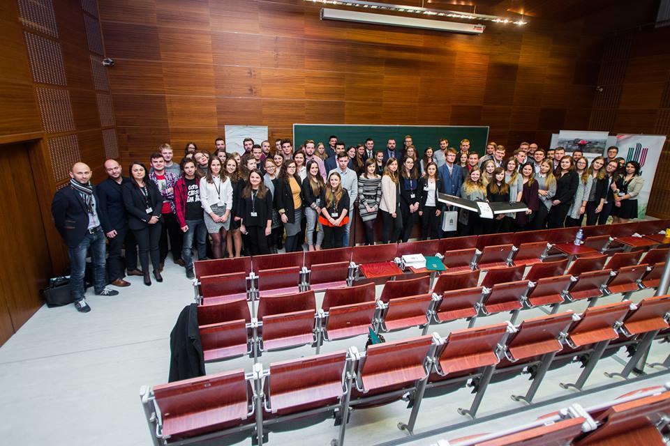 III Forum GPS KOŁO PRZY KRAKOWSKIM BIURZE GEODEZJI I TERENÓW ROLNYCH Członkowie koła uczestniczyli w XLI Ogólnopolskim Konkursie Jakości Prac Scaleniowych, organizowanym przez Ministerstwo Rolnictwa
