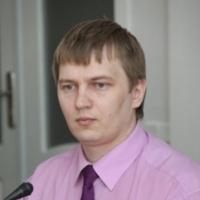 Hennadij Maksak (Геннадій Максак) przewodniczący Rady ds. polityki zagranicznej Ukraiński Pryzmat. Studiował zarządzanie i nauki polityczne w Studium Europy Wschodniej UW.
