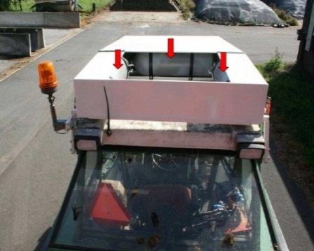 Gas spala się czyściej niż benzyna i olej napędowy Dystrybutor można postawić na terenie gospodarstwa