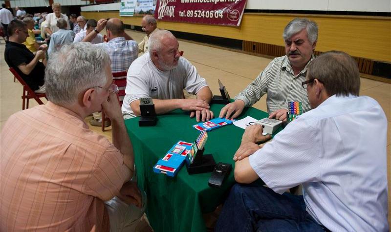 IV Kongresowy Turniej Par (55 par) o Puchary Prezesa Warmińskiego Banku Spółdzielczego w Jonkowie 1. Jan Rogowski Grzegorz Probola 62,13 % 2. Lena Leszczyńska Witold Tomaszek MA 62,00 3.