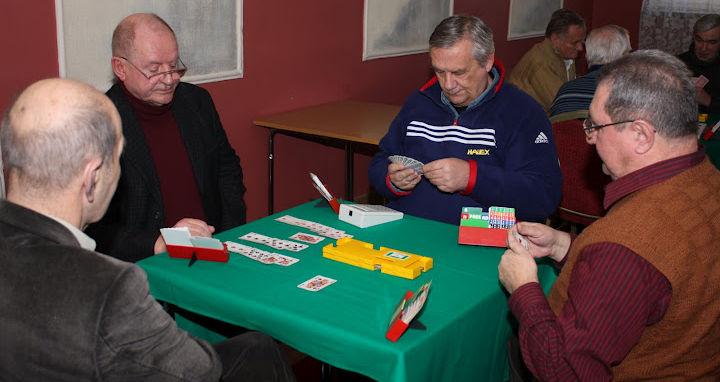ROZGRYWKI SPORTOWE wyniki MISTRZOSTWA WOJEWÓDZTWA Mistrzostwa Województwa Par Seniorów Olsztyn, 29.01.2012r., (25 par) 1. Janusz Gomoliński - Sławomir Wrzosek 62.16 % 2.