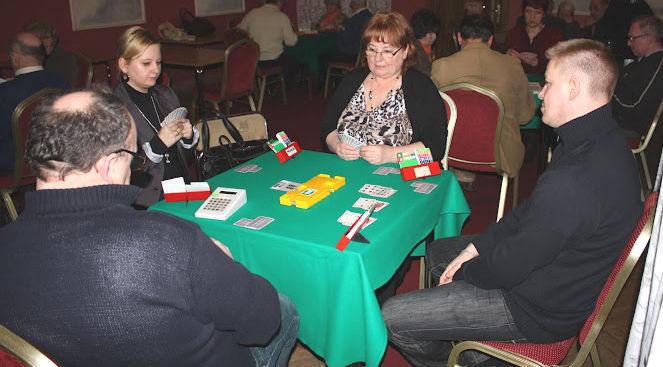 Mistrzostwa Województwa Par Mikst Olsztyn, 29.01.2012r., (16 par) 1. Danuta Hocheker - Zbigniew Rogowski 64.01% 2. Janina Kulińska - Bogdan Kuliński 61.26 3. Halina Podlecka - Grzegorz Lasocki 57.