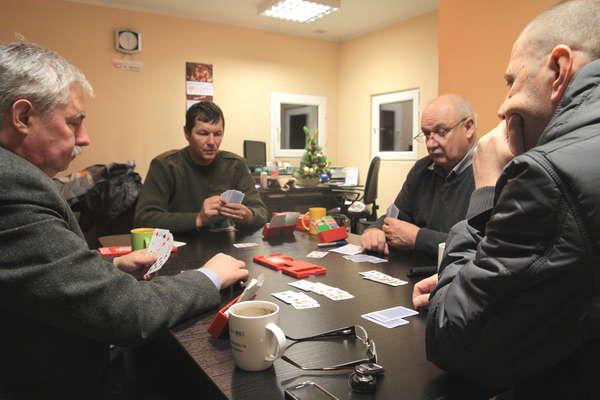 Oto końcowa kolejność (startowało 18 druŝyn): 90 1. BSBS I Bartoszyce (kapitan Marcin Bartoszewski) 2. Firma JAŚ Olsztyn (kapitan Edmund Reczuga) 3. Vęgoria Węgorzewo (kapitan Henryk Łakomski) 4.