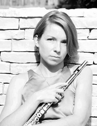 Agata Kielar-Długosz flet Jest uznaną polską flecistką, absolwentką studiów solistycznych w Hochschule für Musik und Theater w Monachium oraz studiów podyplomowych w Hochschule für Musik w Weimarze