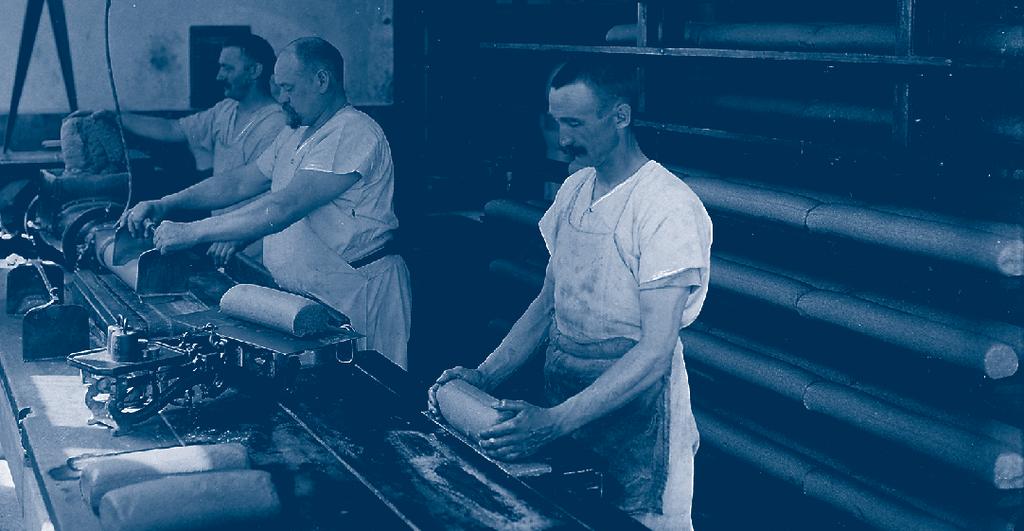 Oto Viggo Schulstad założyciel marki Higiena nie była najważniejsza w piekarniach w XIX wieku. Pracownicy często przebierali się, palili i jedli w jednym pomieszczeniu.