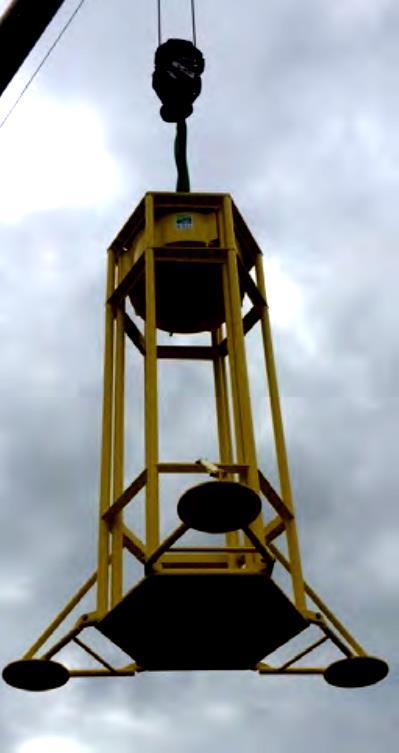 Kompaktowy, trwały i wytrzymały kompresor powietrza z wyposażeniem o następujących parametrach. - silnik trójfazowy 400V, 50 Hz, o mocy 3,0 KM - wydajność 140 l/min.