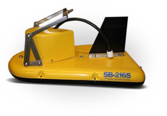 24. Profilomierz osadów dennych (Sub-bottom profiler) firmy EdgeTech model 3100-216S (opiekun sprzętu dr Ewa Szymczak) Urządzenie wykorzystywane jest do poznania wgłębnej budowy dna morskiego.
