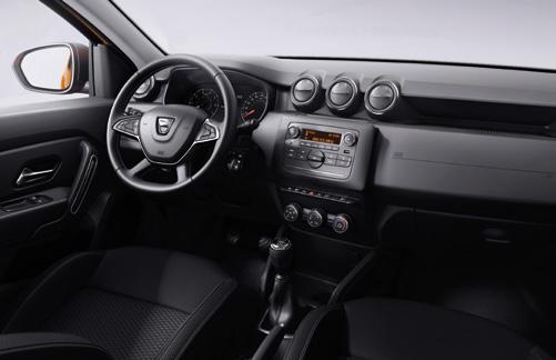 Dacia Duster Comfort Prestige NAJWAŻNIEJSZE ELEMENTY WYPOSAŻENIA COMFORT = ESSENTIAL + NAJWAŻNIEJSZE ELEMENTY WYPOSAŻENIA PRESTIGE = COMFORT + Klimatyzacja manualna Regulator-ogranicznik prędkości