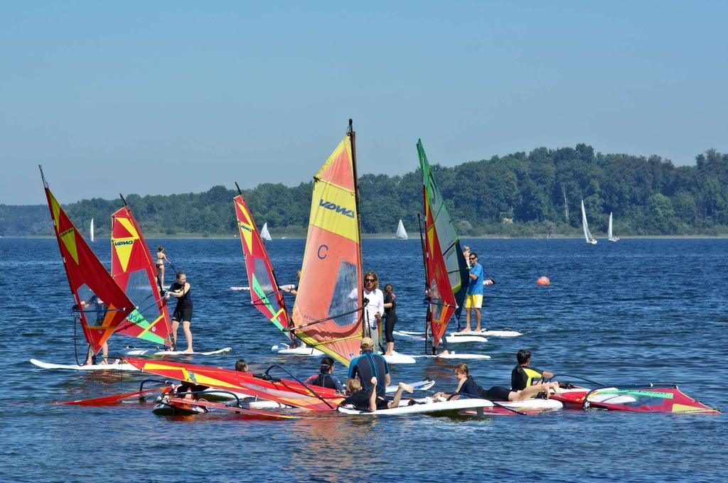 K U R S W I N D S U R F I N G U Szkolenie windsurfingowe przez firmę Szkoła Sportów Krecik