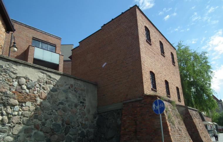 1980 r., od 1984 mieszcząca ekspozycję Galerii Współczesnej Sztuki Polskiej, wykorzystywana na wystawy czasowe. Obiekt wymaga prac konserwatorskich i restauratorskich.