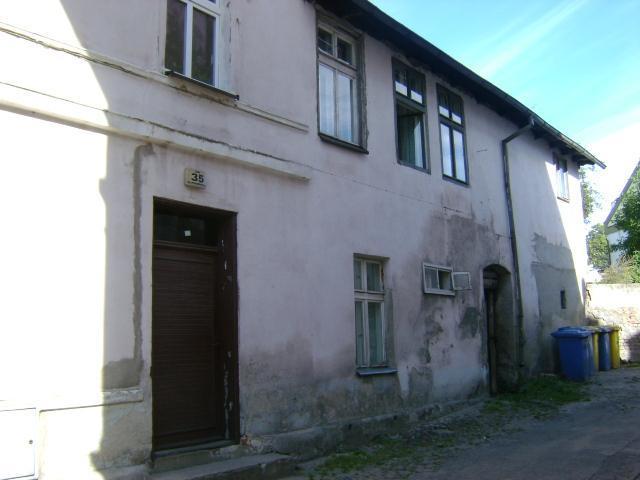 Piłsudskiego 35 - budynek mieszkalny pocz. XIX w.