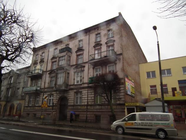 elewacji, wymiana rynien i rur spustowych na tytanowo cynkowe ul. Piłsudskiego 40 - budynek mieszkalny 1903 r.
