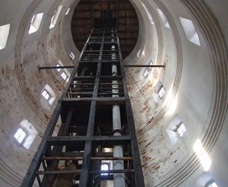 okiennych, naprawa schodów, wymiana rynien i rur spustowych na tytanowo cynkowe, malowanie elewacji ul. 14 Lutego - Wieża ciśnień z 1899 r.
