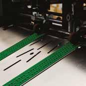ROLAND 700 HiPrint Elastyczność do podjęcia się każdego nowego wyzwania 4 Z ponad 30,000 sprzedanych zespołów drukujących na całym świecie w 3,000 różnych konfiguracjach, ROLAND 700 HiPrint