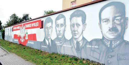 W trakcie Bialskiego Festiwalu Okołoliterackiego, poświęconego w tym roku Żołnierzom Wyklętym, odsłonięty został przy ul. Ks. Zbigniewa Bieńkowskiego mural ich upamiętniający.