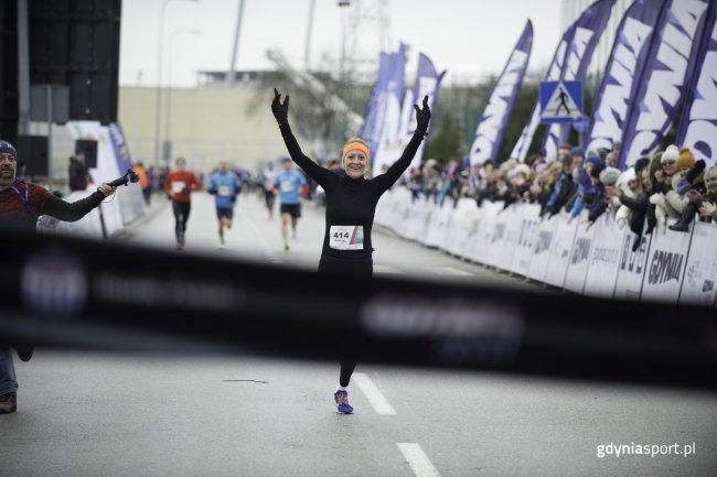 Biegowe urodziny zainaugurowały PKO Grand Prix Gdyni 2018 Bieg Urodzinowy z PKO Bankiem Polskim 2018 to już historia. 10 kilometrów przebiegł najszybciej Tomasz Grycko (29:41).