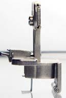 Rozstaw otworów montażowych: 32 mm Regulacja pionowa i pozioma Otwór na śrubę: Ø 4 mm Grubość