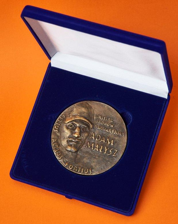 19 MEDAL MAŁYSZA medal pamiątkowy Polskiego Związku Narciarskiego z