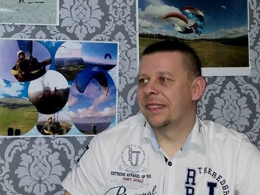 Joanna Troszczyńska Giera: Dzisiaj o swoich pasjach opowie nam Pan Paweł Ziółkowski Dzień dobry. Jest Pan mieszkańcem Płóczek Górnych koło Lwówka Śląskiego, czym zajmuje się Pan na co dzień?