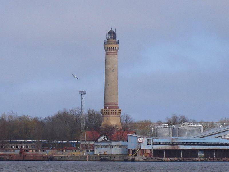 Zawsze mieliśmy coś do roboty. Nigdy nam się nie nudziło. Zwiedzaliśmy razem Świnoujście. Byliśmy w Forcie Anioła, w Forcie Gerharda, na latarni morskiej i przede wszystkim na plaży.